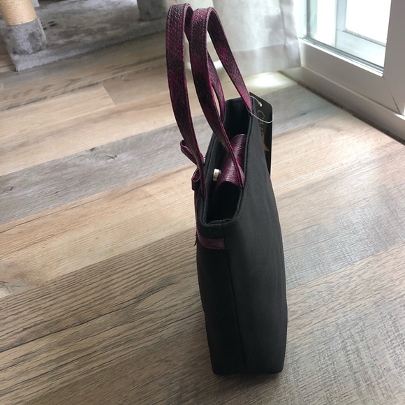 NWT vegan suede snake print fuchsia mini bag - Picture 3 of 6